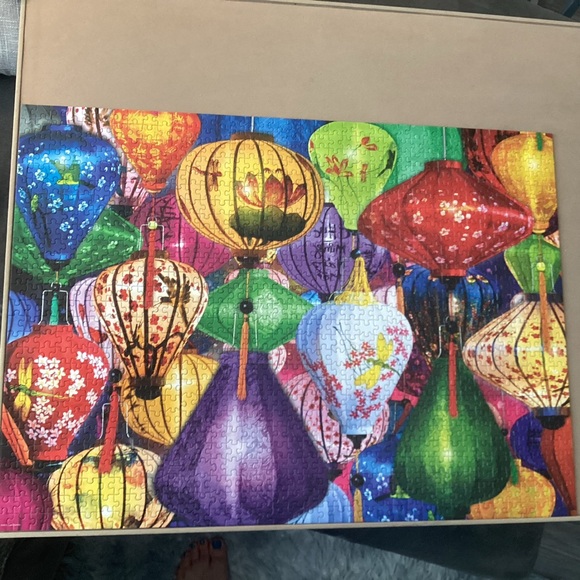 1000pc Puzzle - Picture 3 of 3